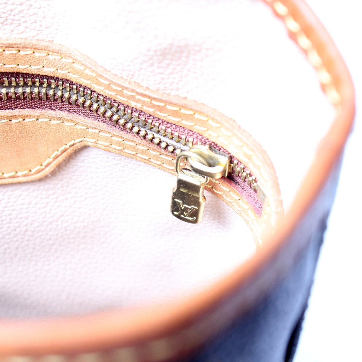 Petit Bucket W/ Pouch Monogram