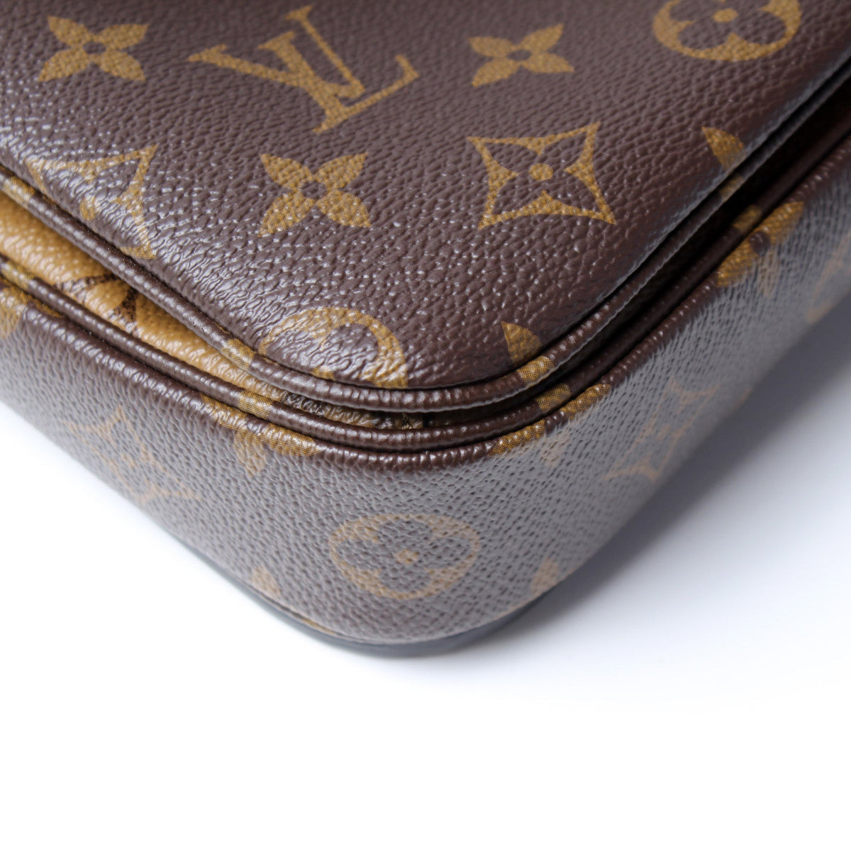 Pochette Metis Reverse Monogram