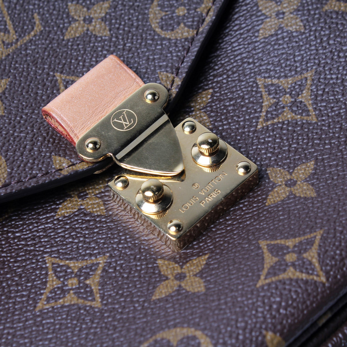Pochette Metis Monogram