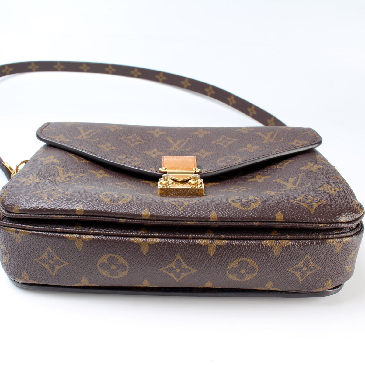 Pochette Metis Monogram