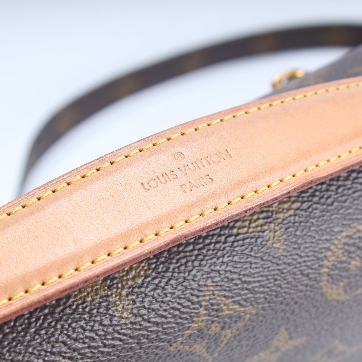Pochette Metis Monogram