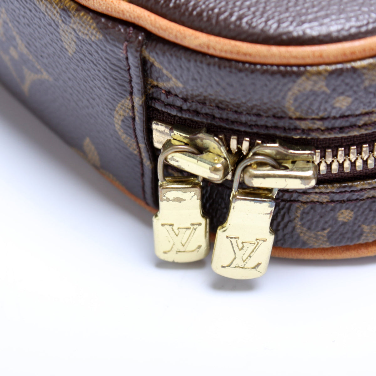 Pochette Gange Monogram