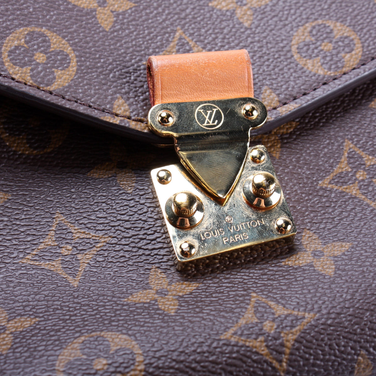 Pochette Metis Monogram