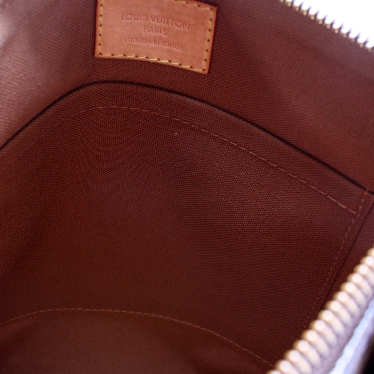 Pochette Valmy Monogram