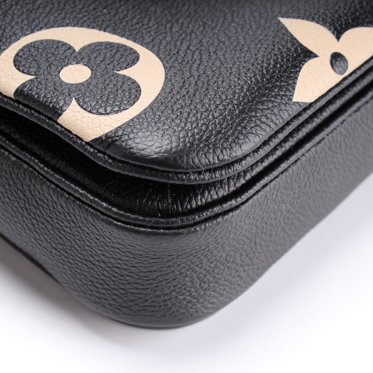 Pochette Metis Bicolor Empreinte