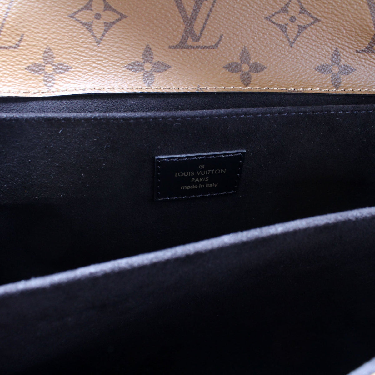 Pochette Metis Reverse Monogram