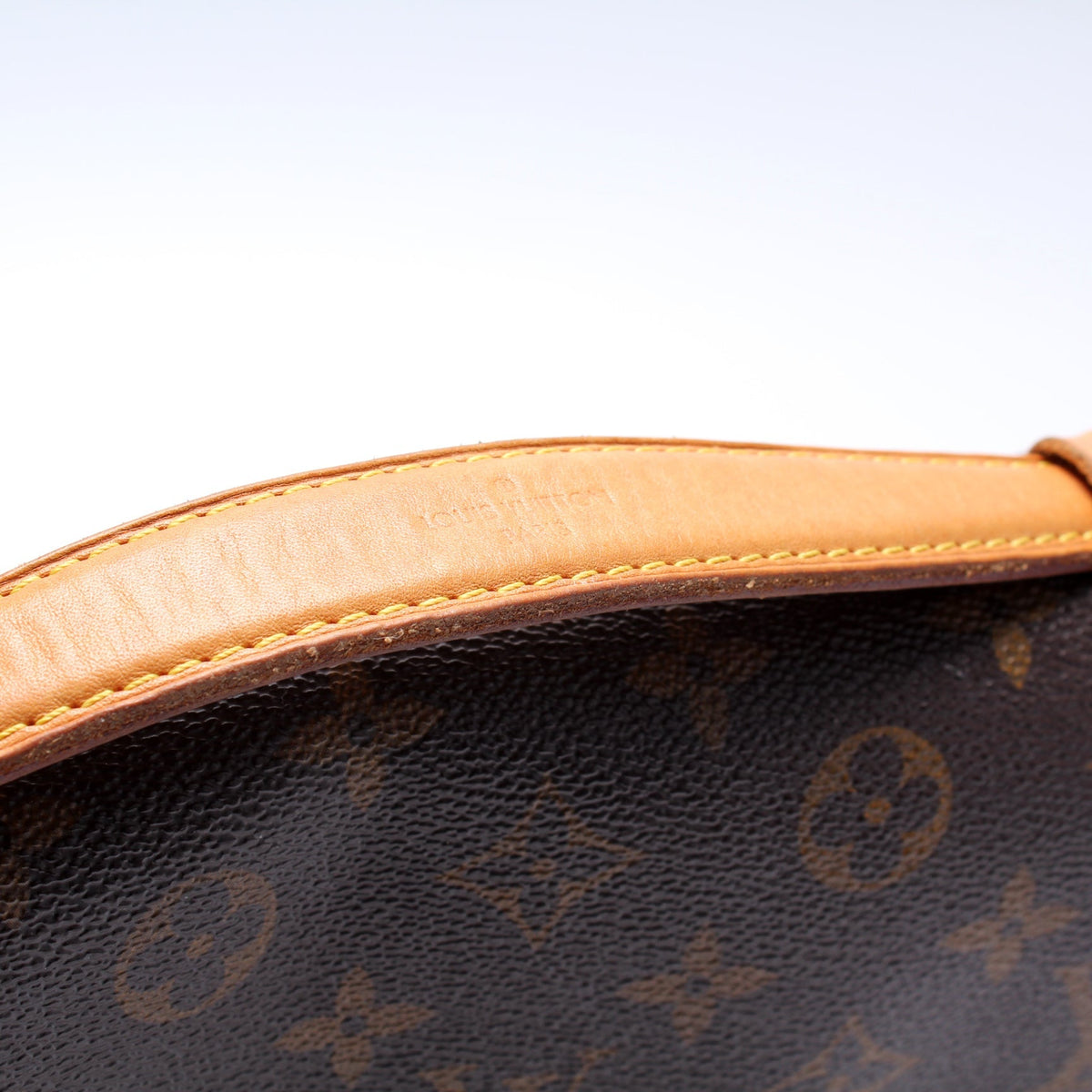 Pochette Metis Monogram