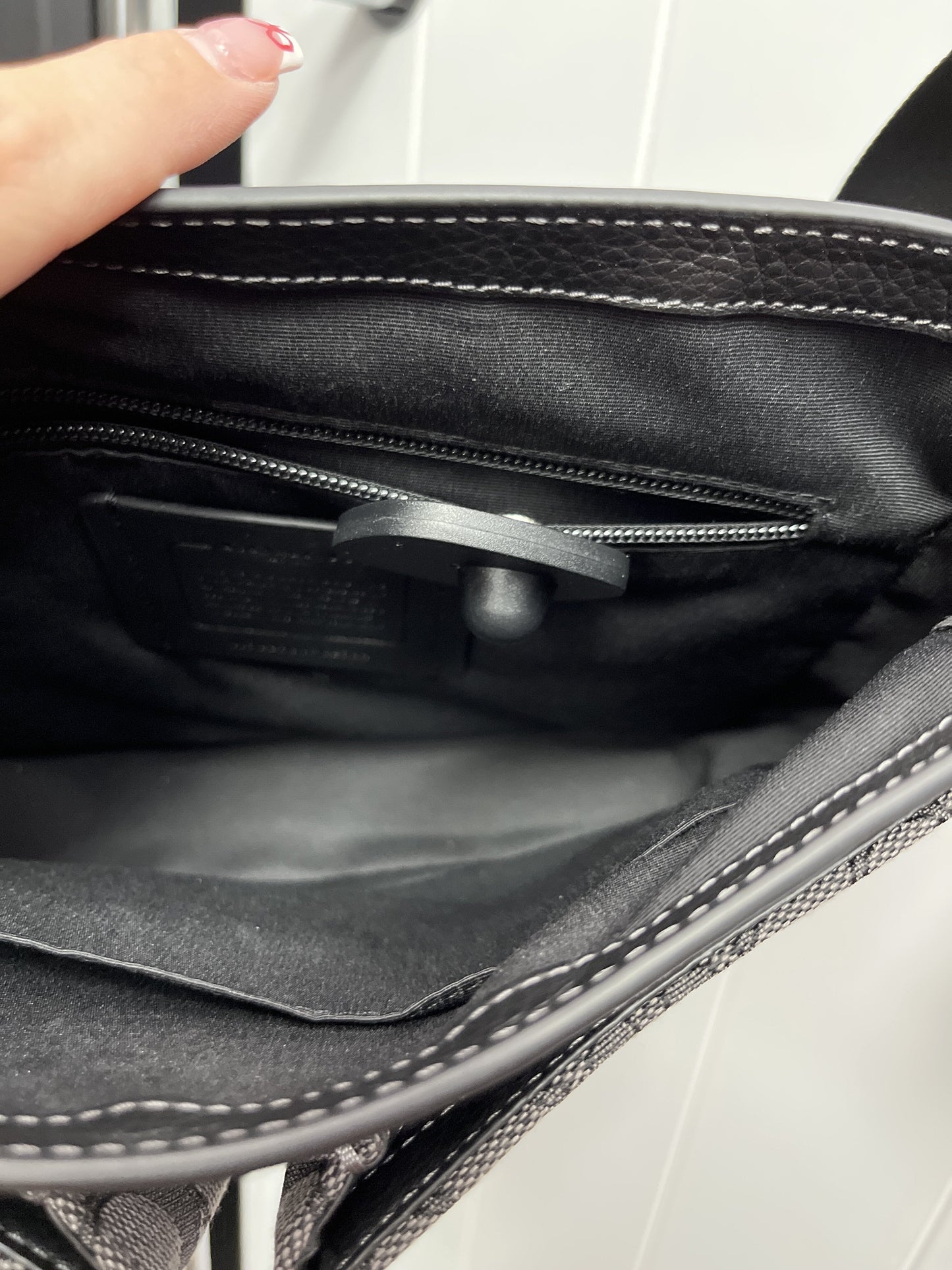 Crossbody Designer By Coach  Size: Medium
