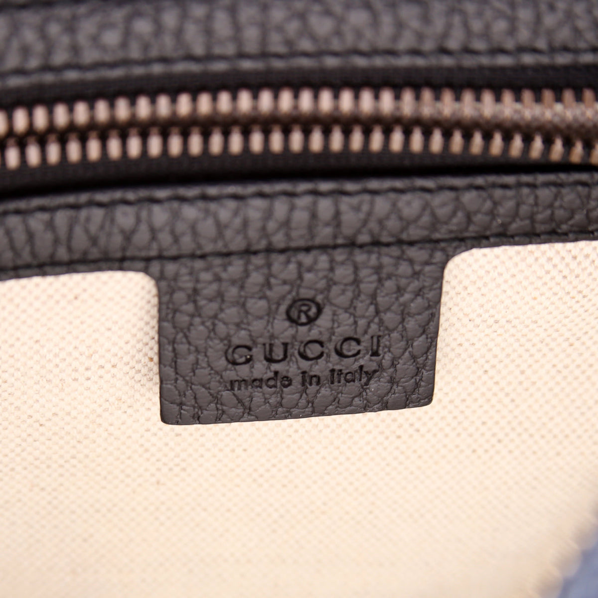 Retro Logo Medium Messenger