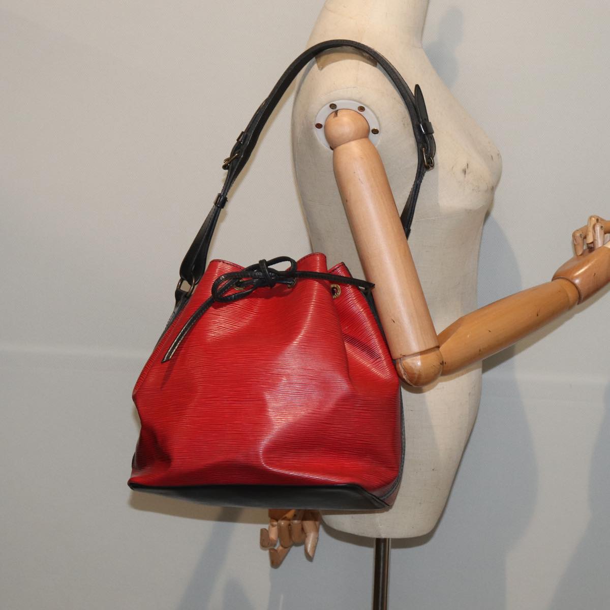 LOUIS VUITTON Petit Noe Shoulder Bag