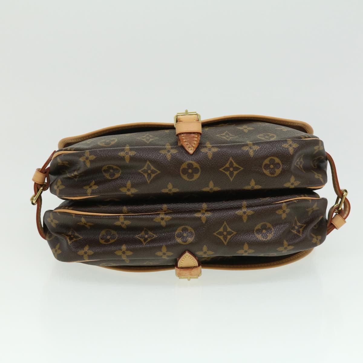 Louis Vuitton Saumur 35 Shoulder Bag