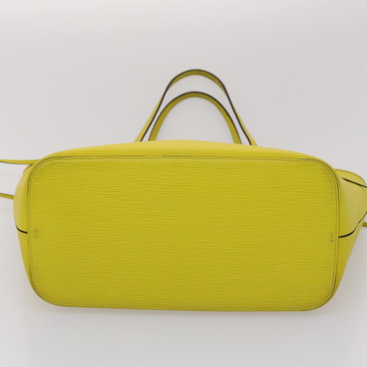 LOUIS VUITTON Neverfull MM Tote