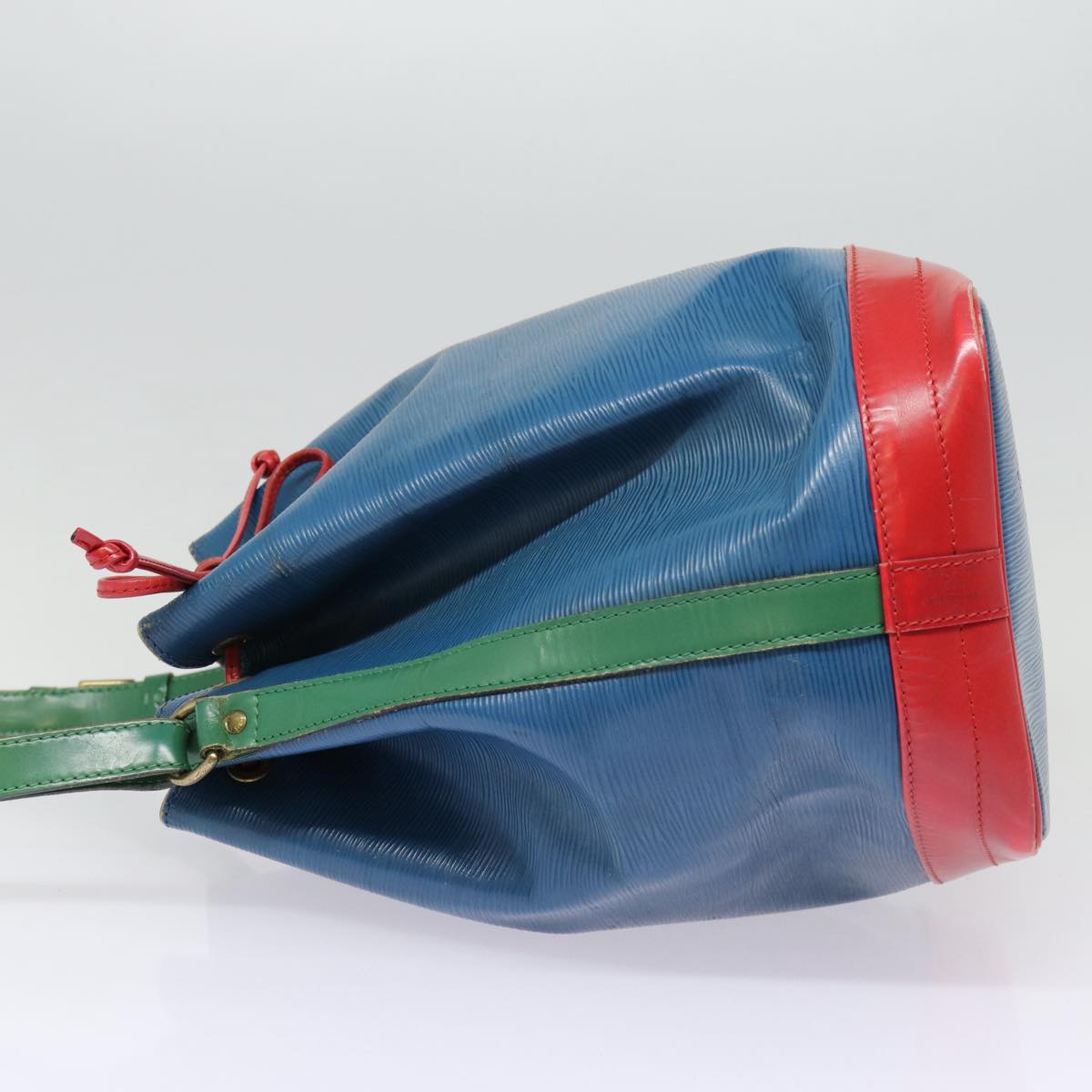LOUIS VUITTON Noe Shoulder Bag