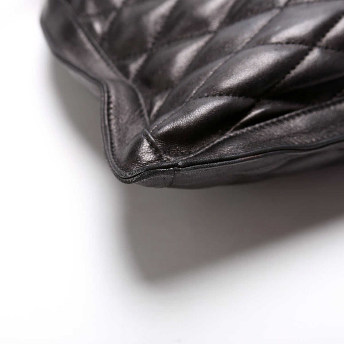 Ponchon Matelasse Leather