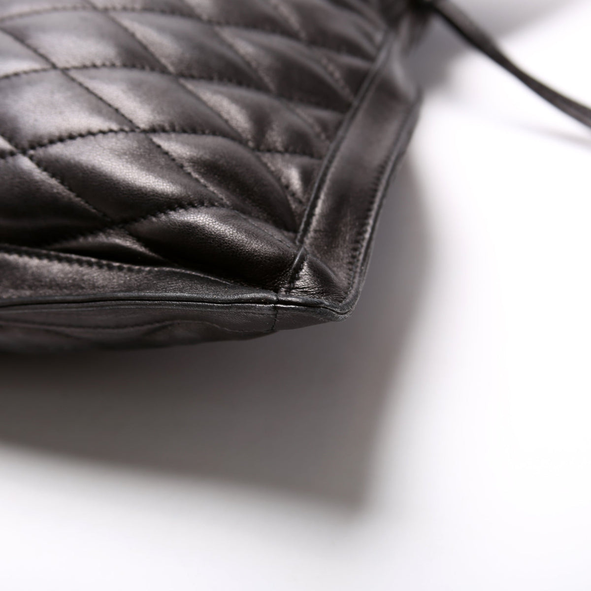 Ponchon Matelasse Leather