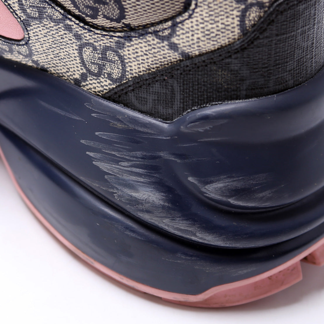 Rhyton GG Supreme Sneakers Size