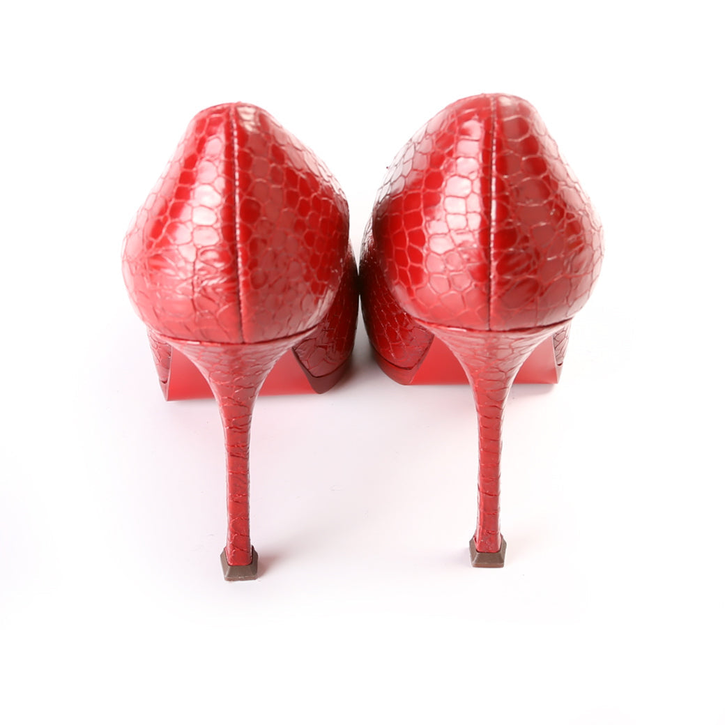 Embossed Leather Pumps Size .