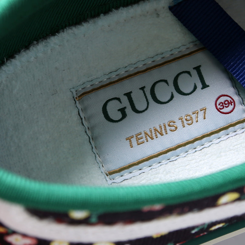 Tennis  Sneakers Size .
