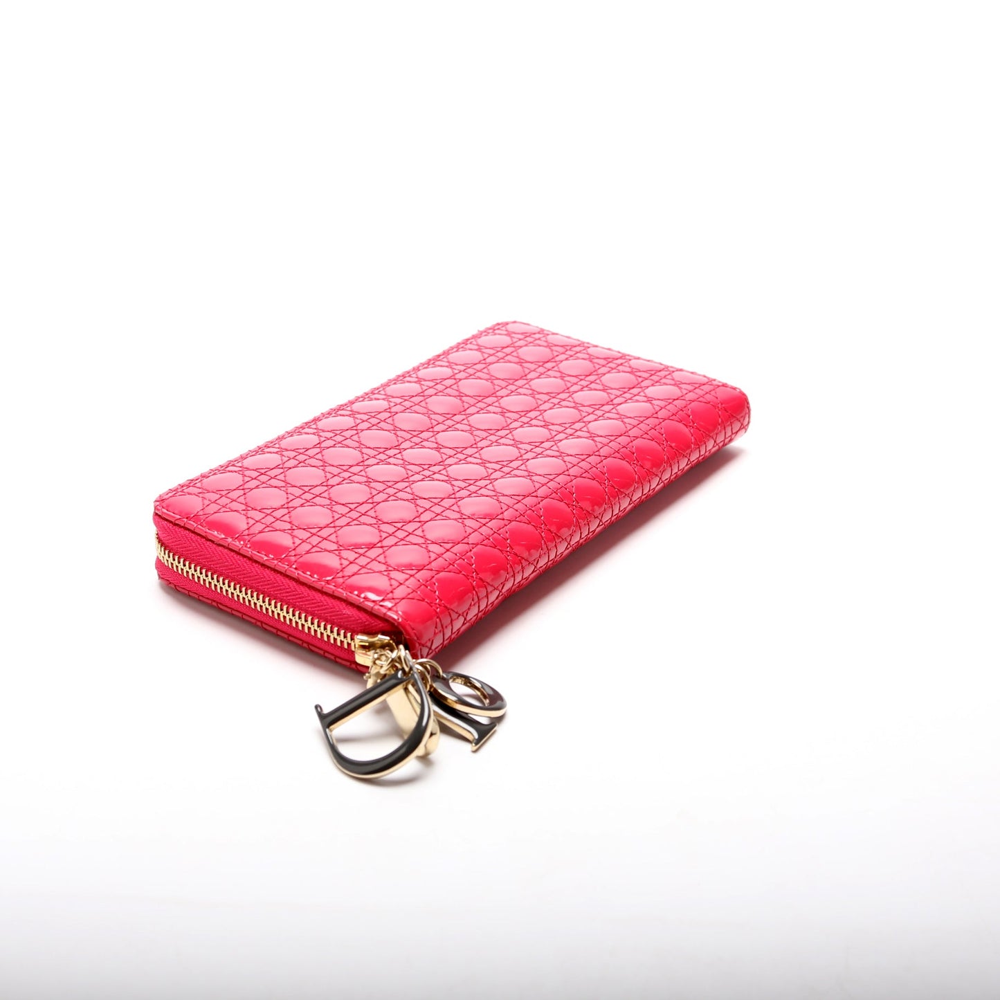 Lady Quilted Patent Zip Wallet