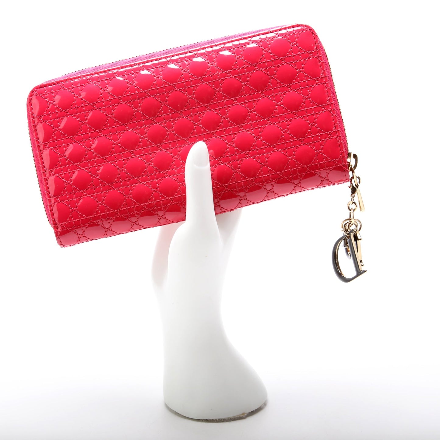Lady Quilted Patent Zip Wallet