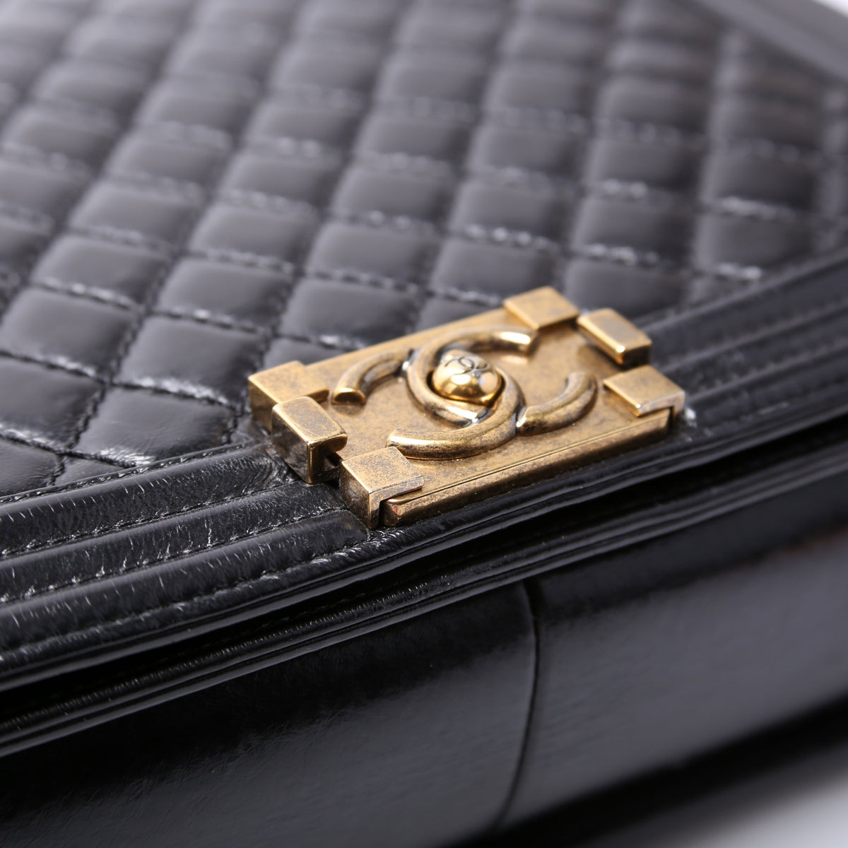 Boy Flap Large Lambskin 18M