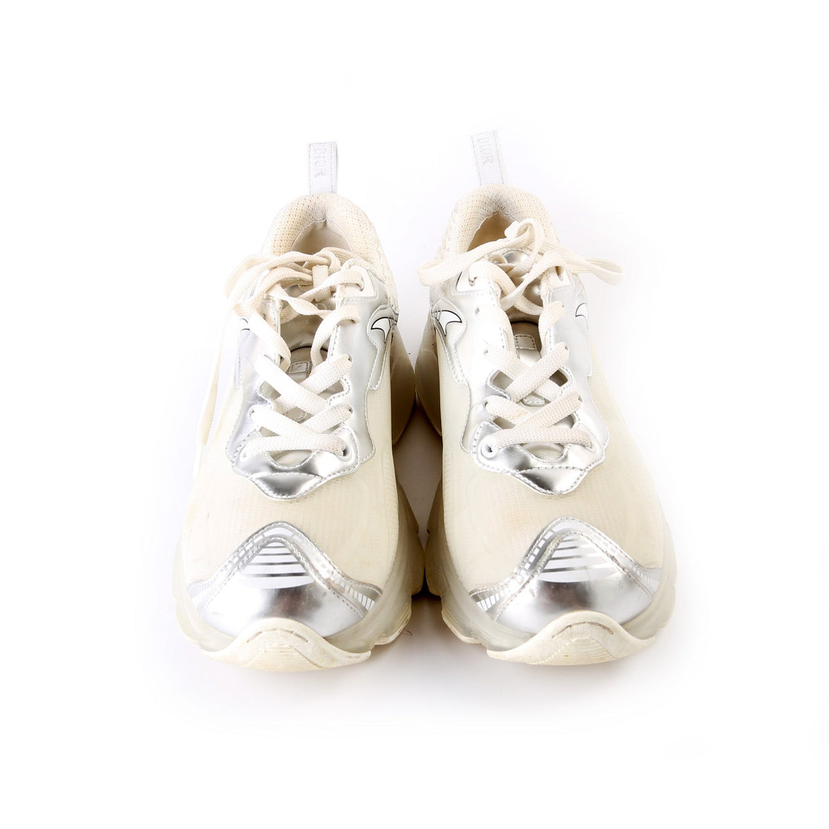 Vibe Sneakers Size 39.5