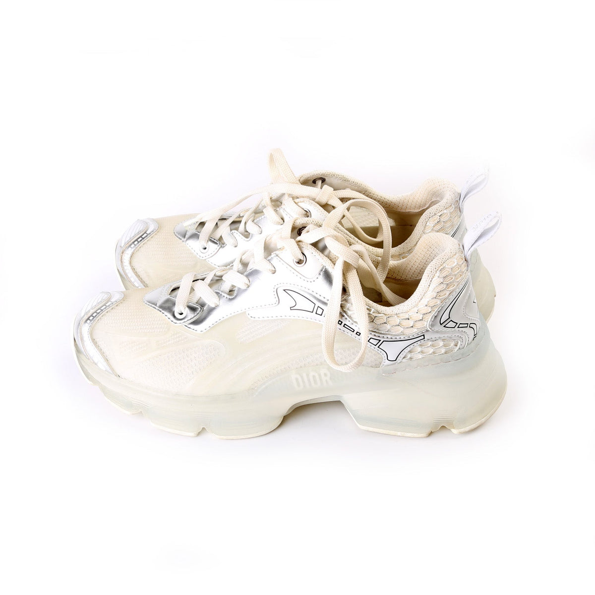 Vibe Sneakers Size 39.5