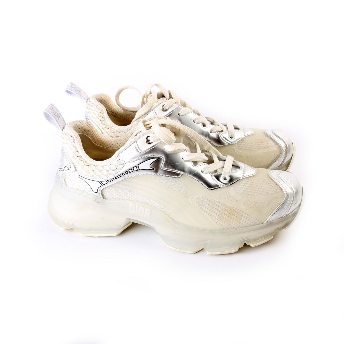Vibe Sneakers Size 39.5