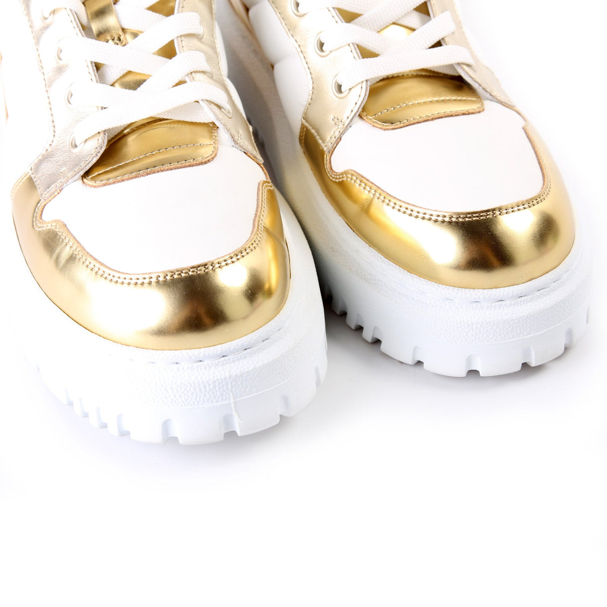 D Player Sneakers Size 39.5