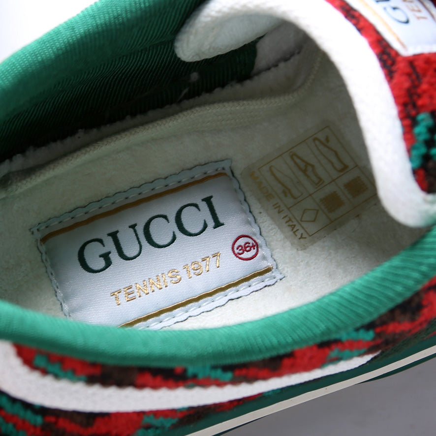 Tennis  Sneakers Size .