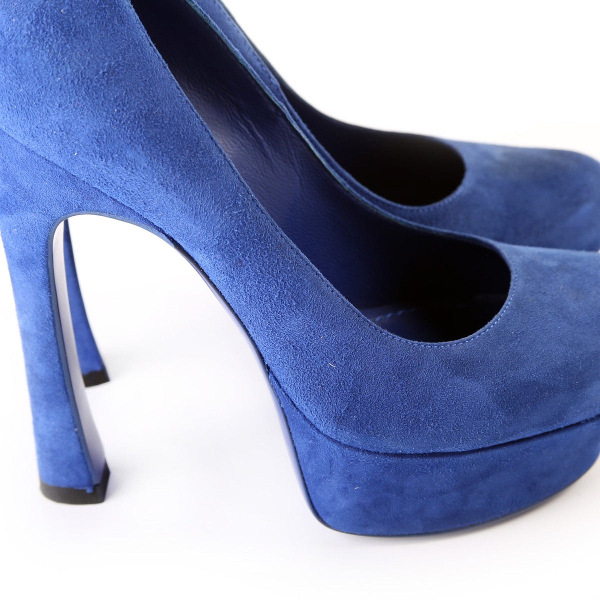Palais Suede Pumps Size