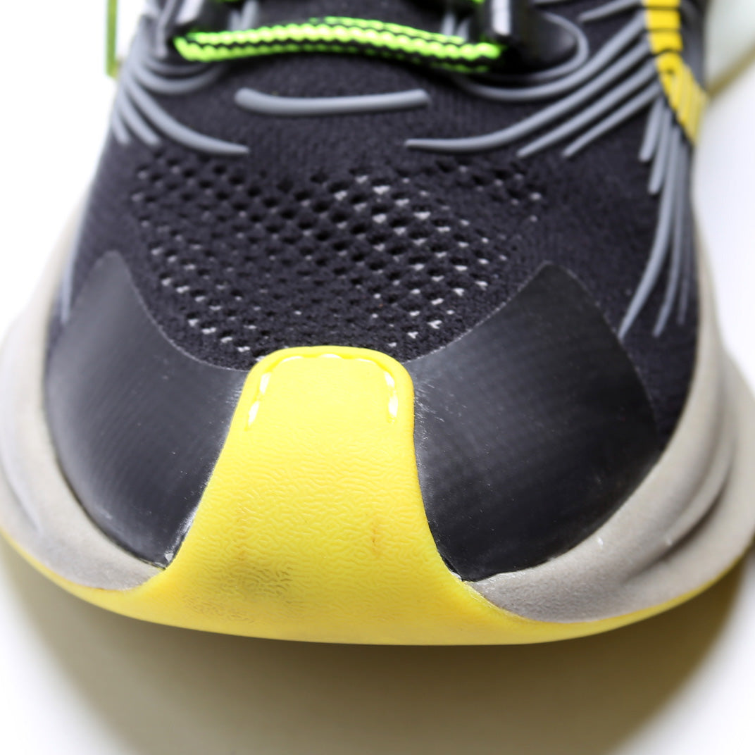 Run Stretch Sneakers Size