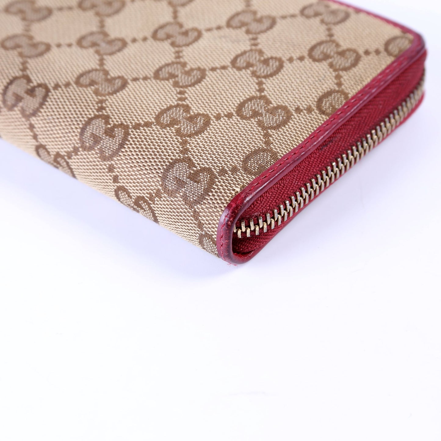 GG Canvas Interlocking G Heart Zip Wallet