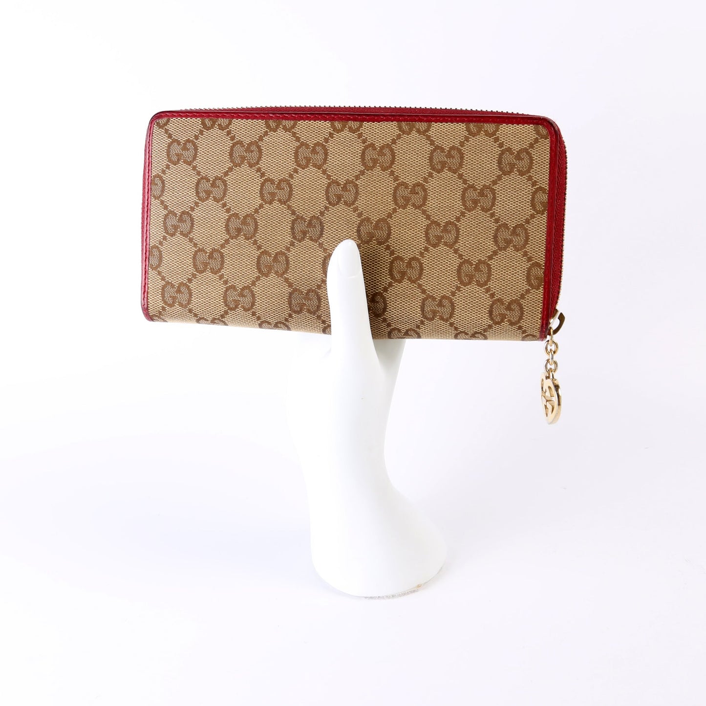 GG Canvas Interlocking G Heart Zip Wallet