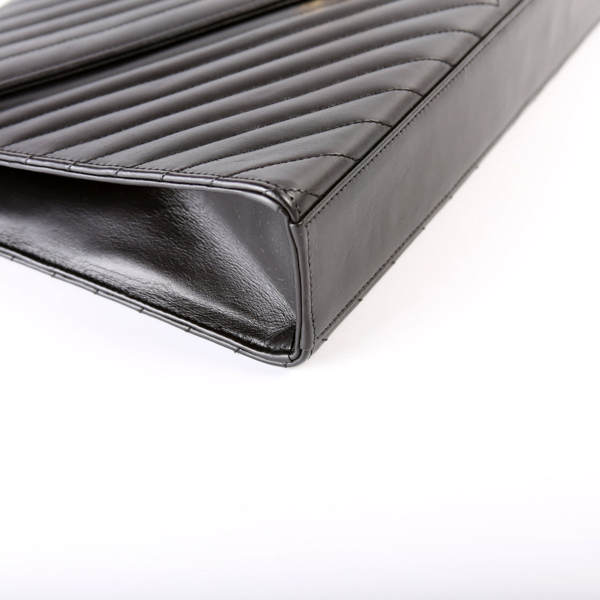 Envelope Large Chevron //