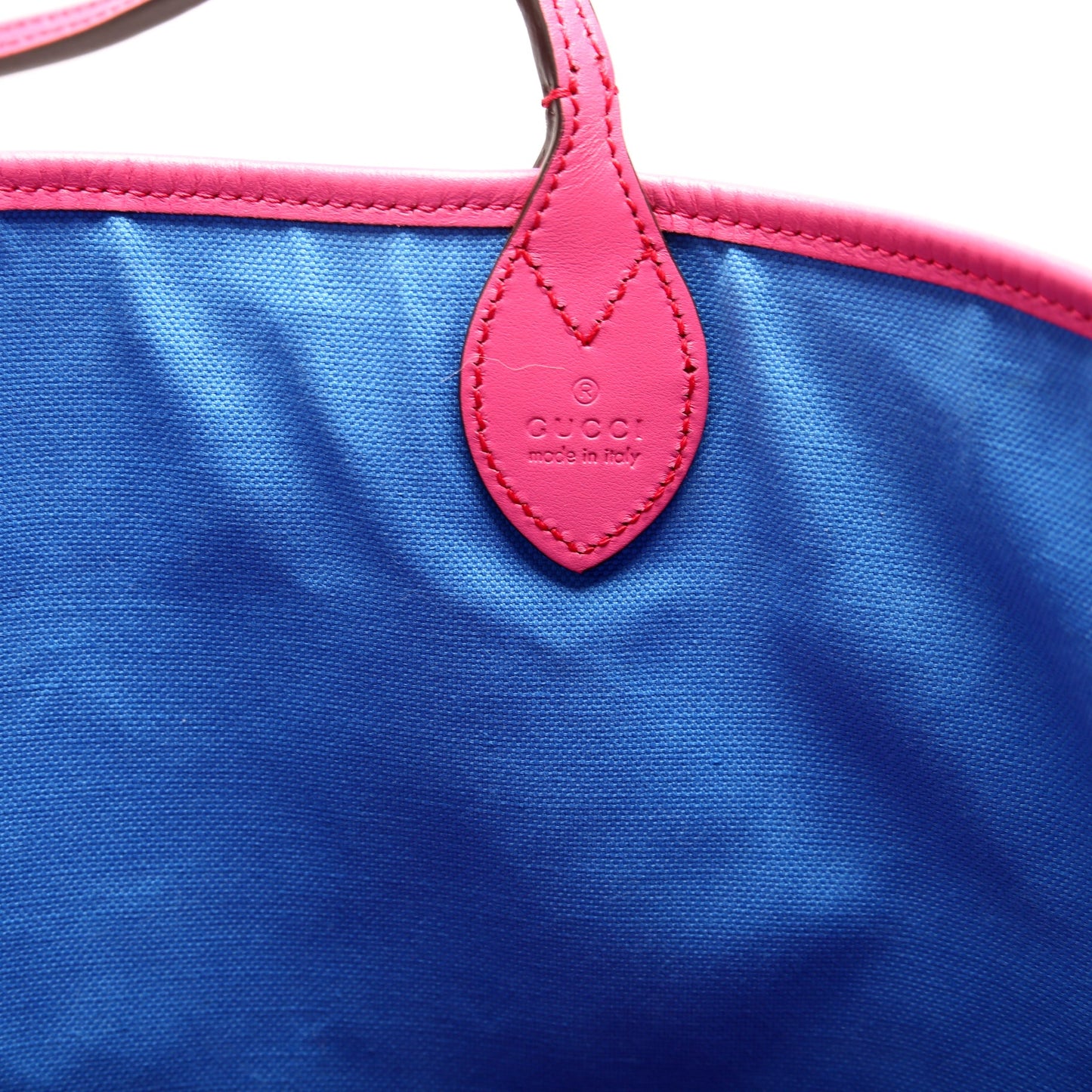 GG Embossed Tote W/Pouch Large