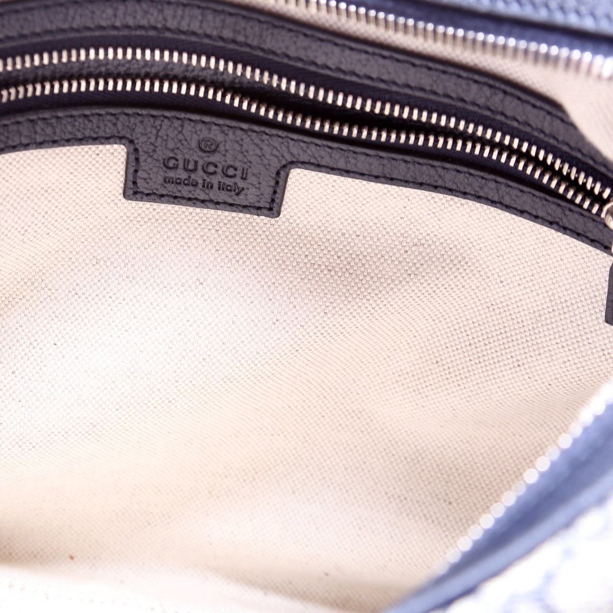 Attache GG Supreme Shoulder Bag Medium