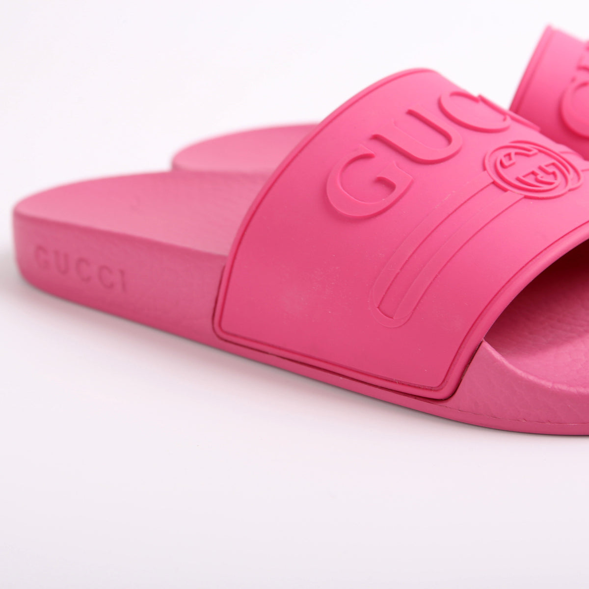 Pursuit Logo Rubber Slides Size