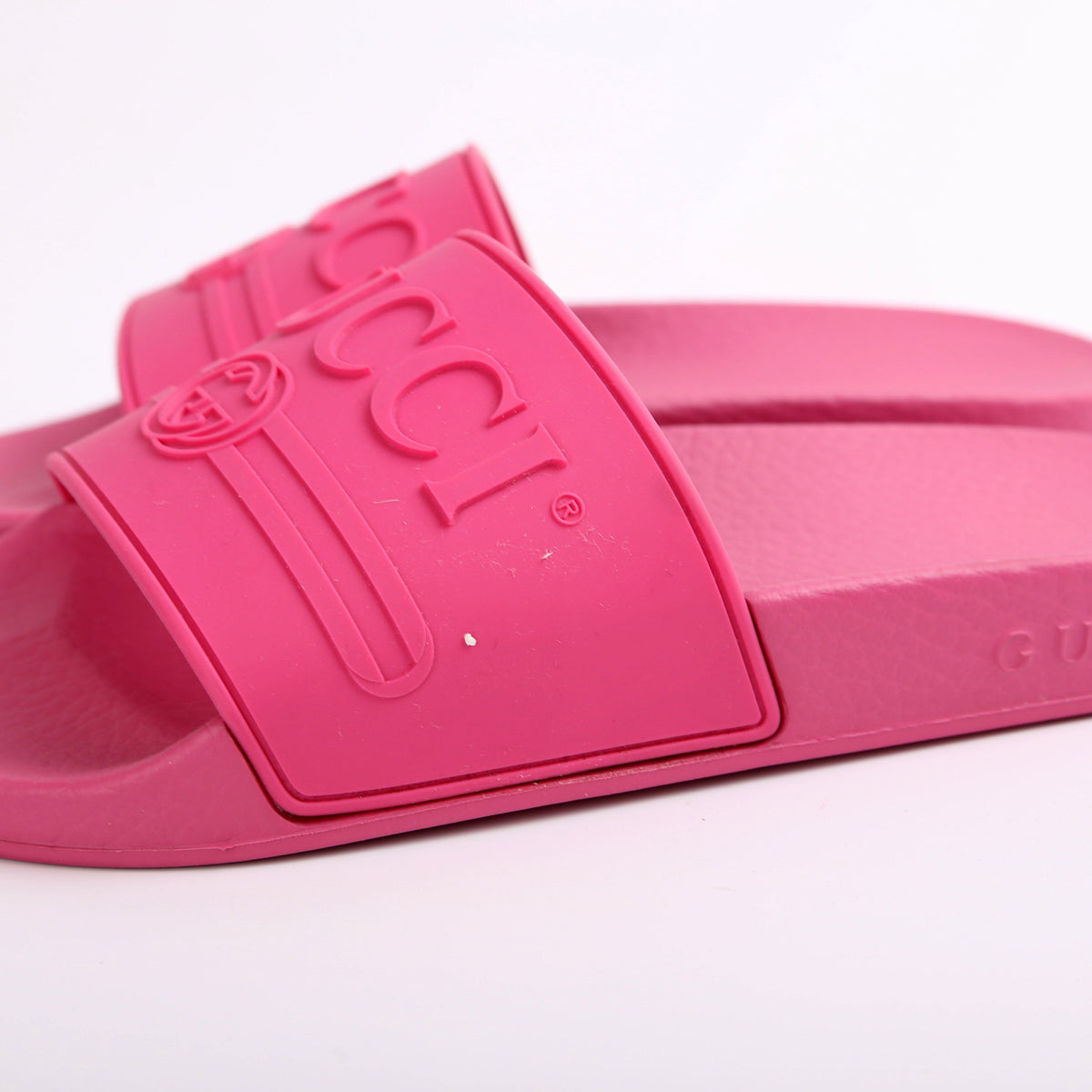 Pursuit Logo Rubber Slides Size