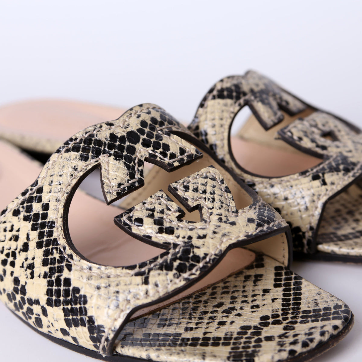 Python Interlocking G Flats Size