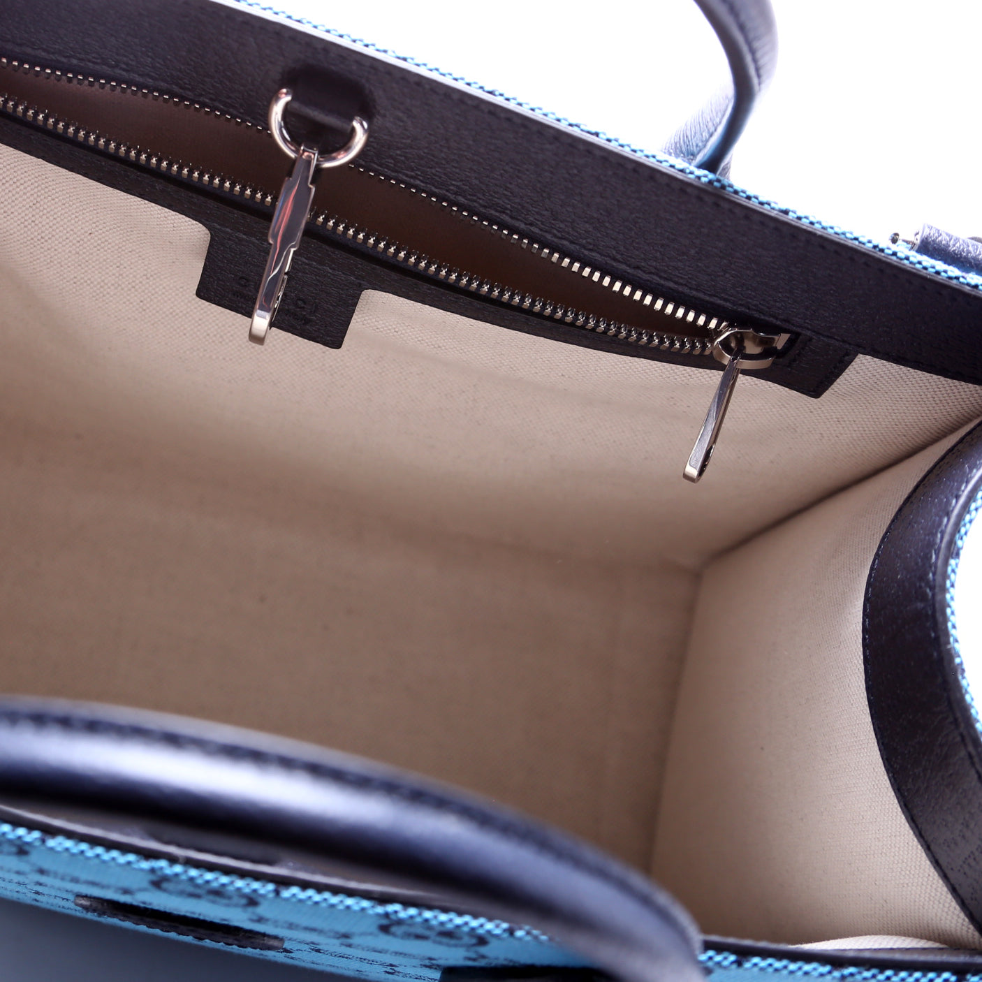 GG Canvas Interlocking GG Small Tote