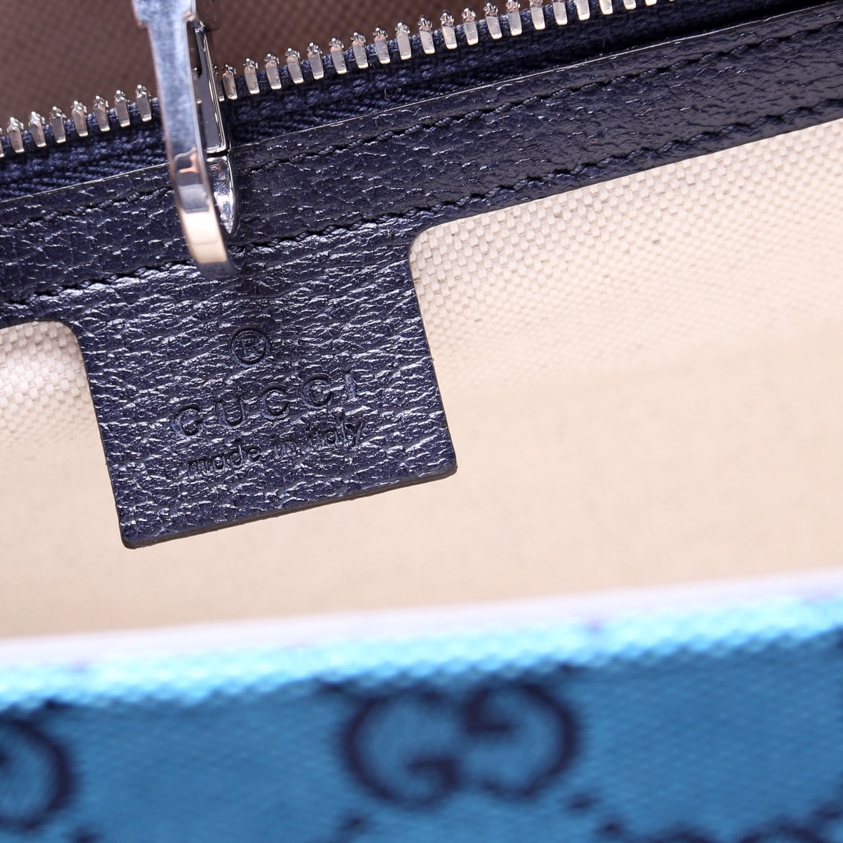 GG Canvas Interlocking GG Small Tote