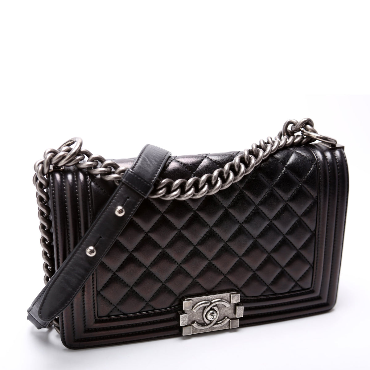 Boy Flap Medium Old Lambskin 23M Black