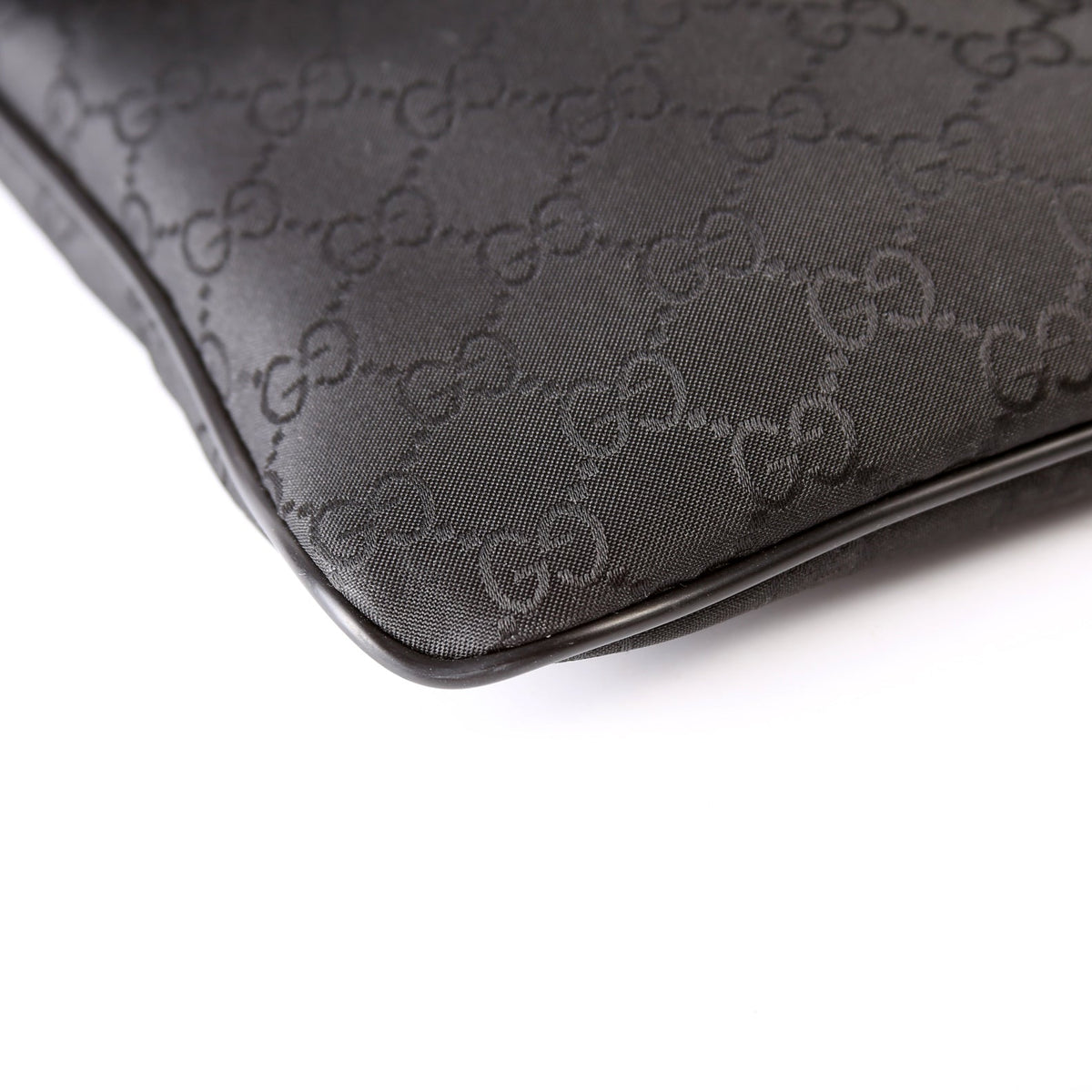 GG Nylon Small Flat Messenger Black