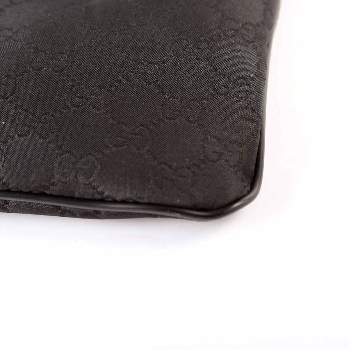 GG Nylon Small Flat Messenger Black