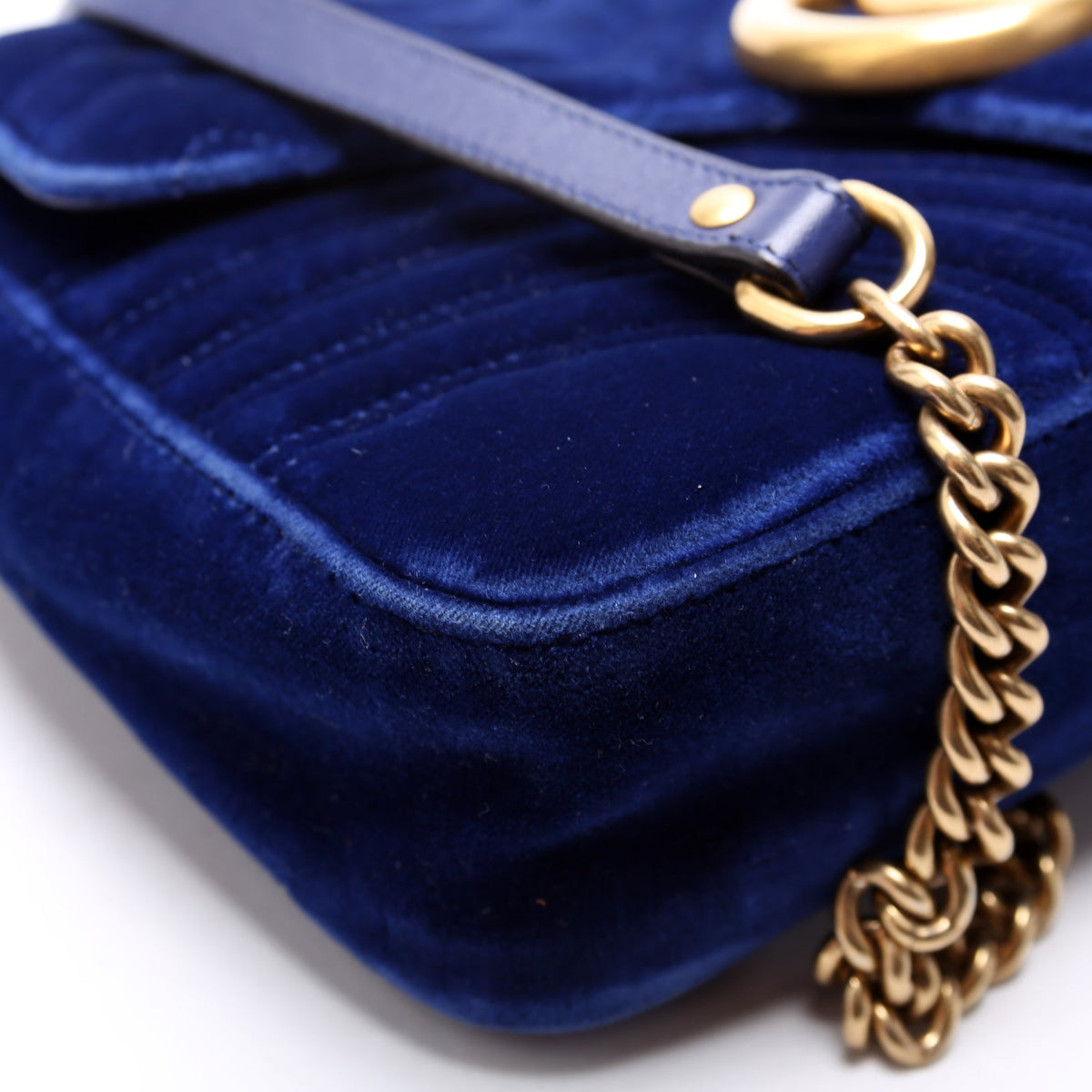 Marmont Velvet Shoulder Medium Blue