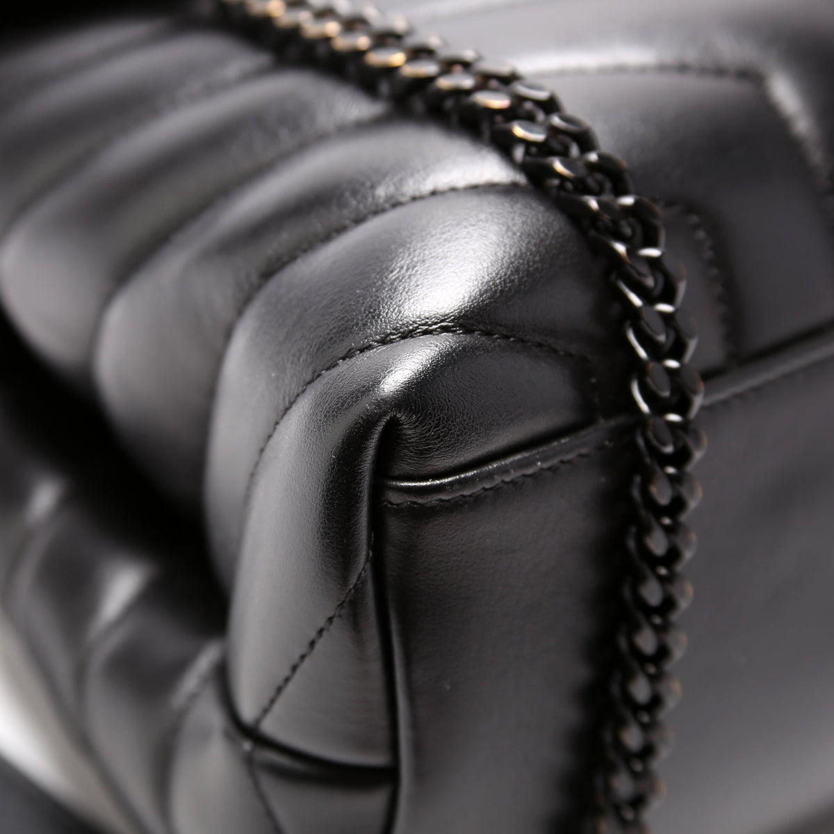 Loulou Medium Quilted  Black