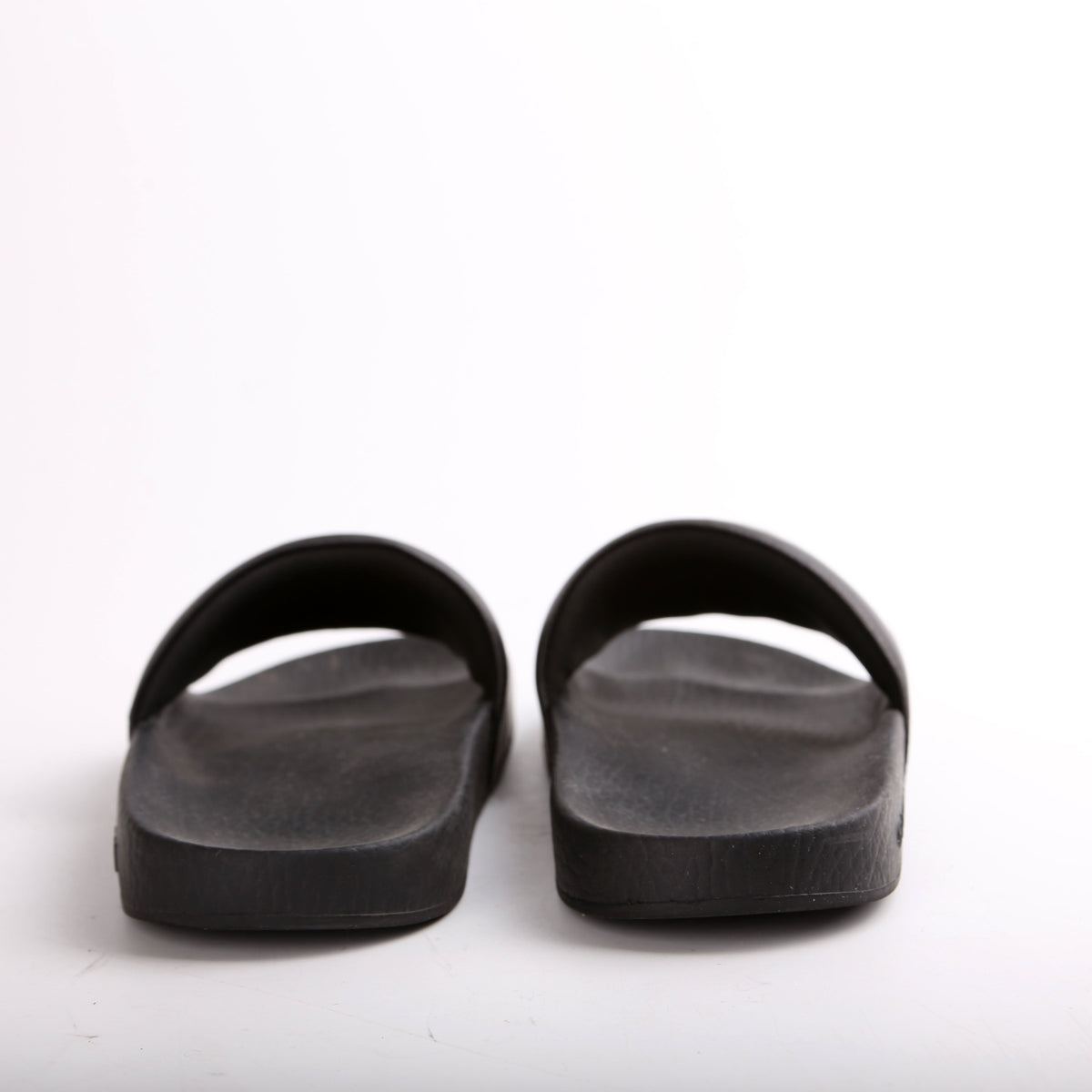 Padded Interlocking G Leather/Rubber Slides Size