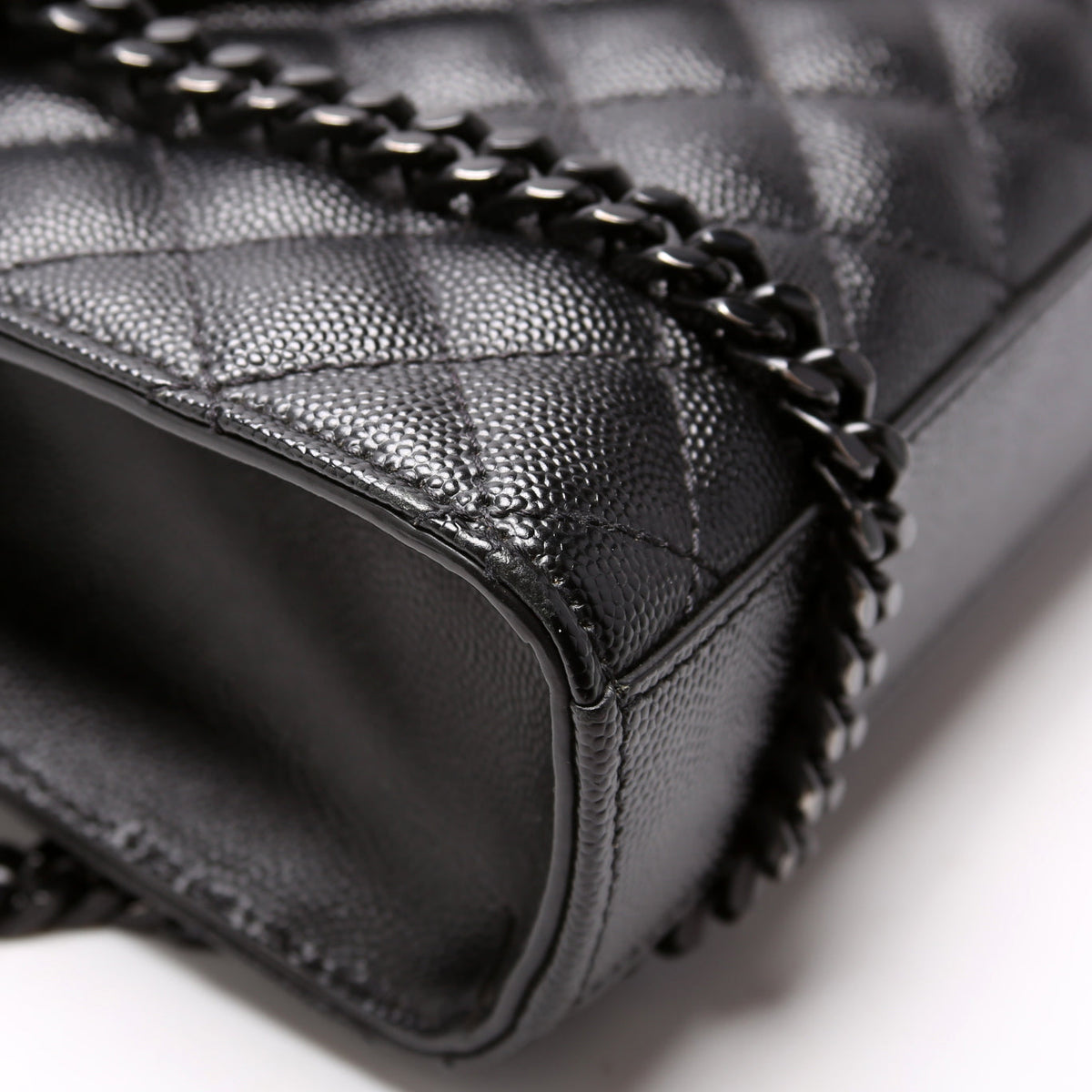 Envelope Medium Tri-Quilted Black