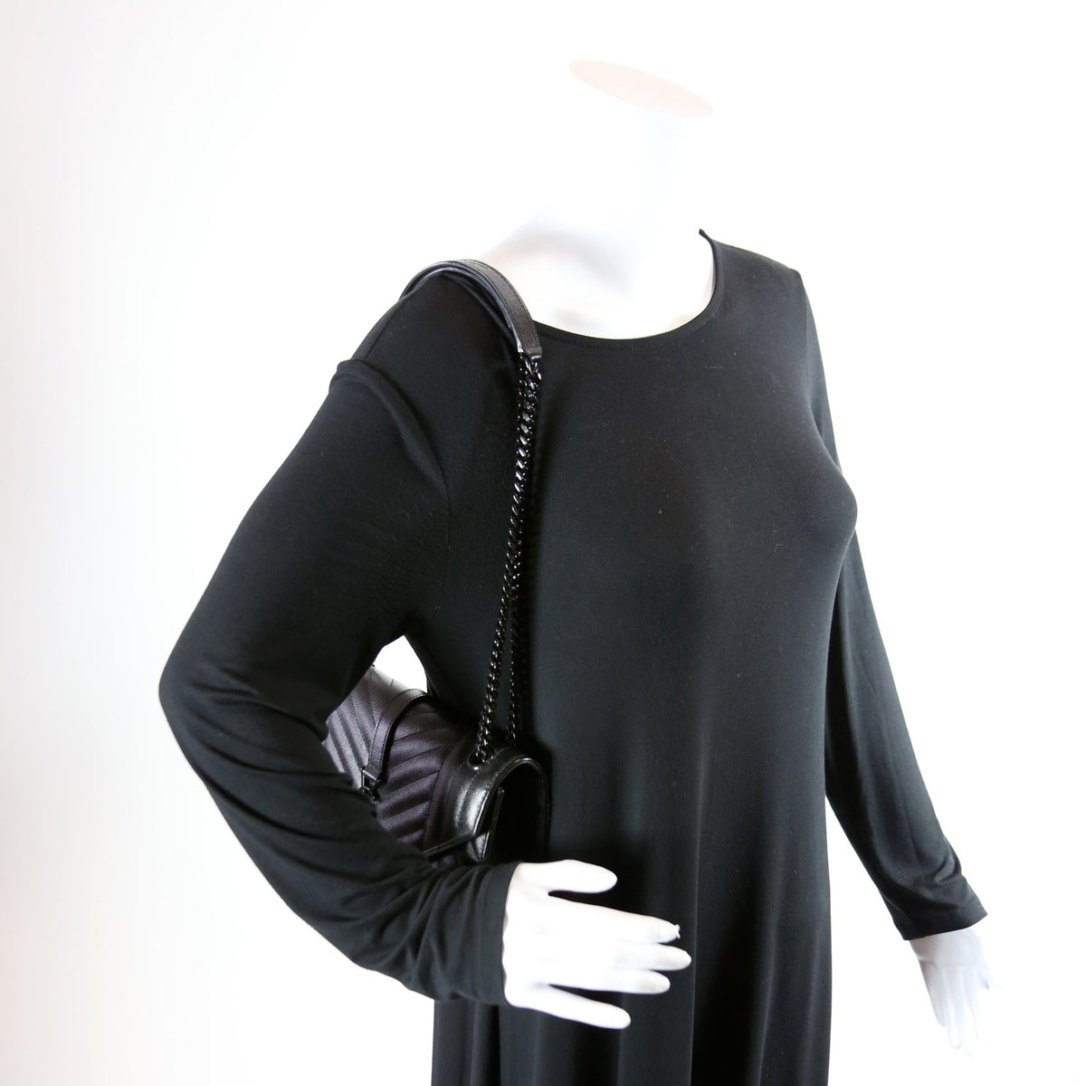 Envelope Medium Tri-Quilted Black